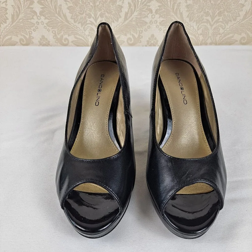 Bandolino Size 6M Mylah Black Leather Heels Peep Toe